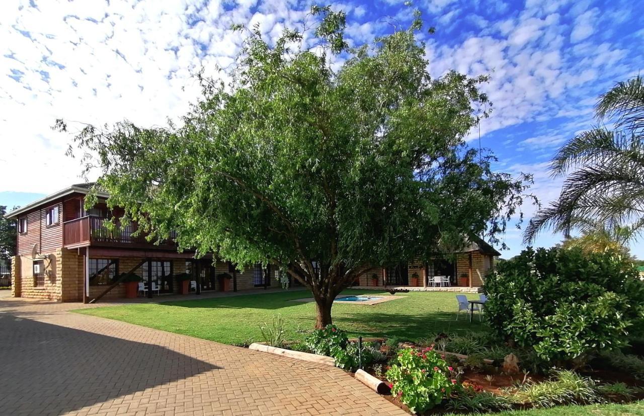 Safe Haven Guesthouse Bloemfontein Esterno foto