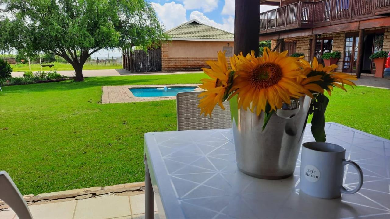 Safe Haven Guesthouse Bloemfontein Esterno foto