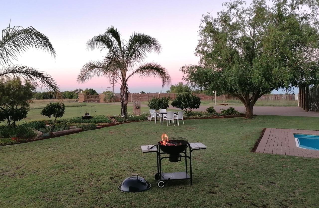 Safe Haven Guesthouse Bloemfontein Esterno foto