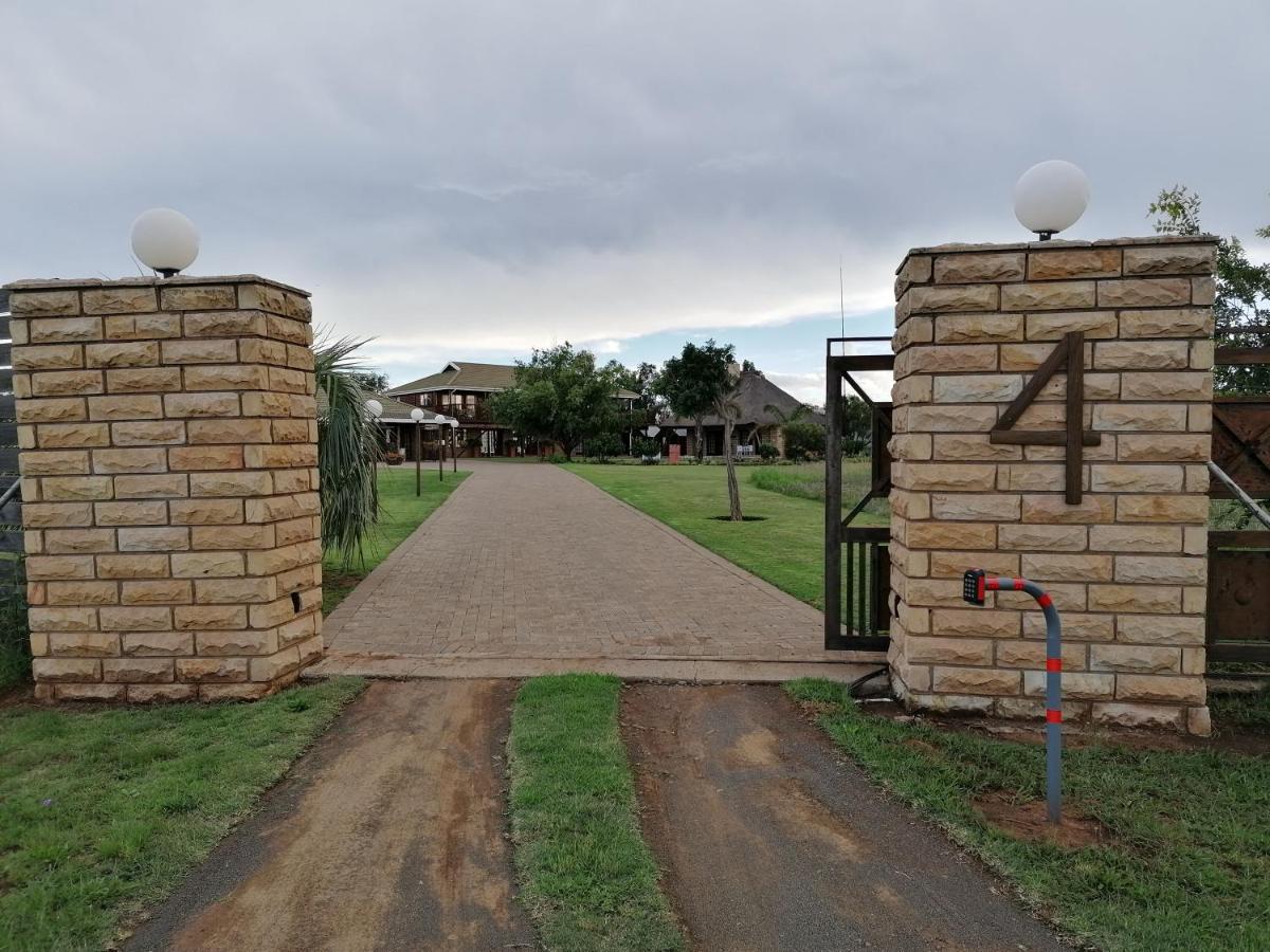 Safe Haven Guesthouse Bloemfontein Esterno foto