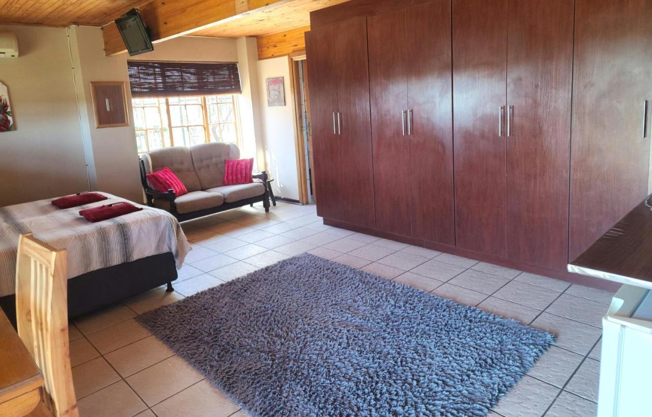 Safe Haven Guesthouse Bloemfontein Esterno foto