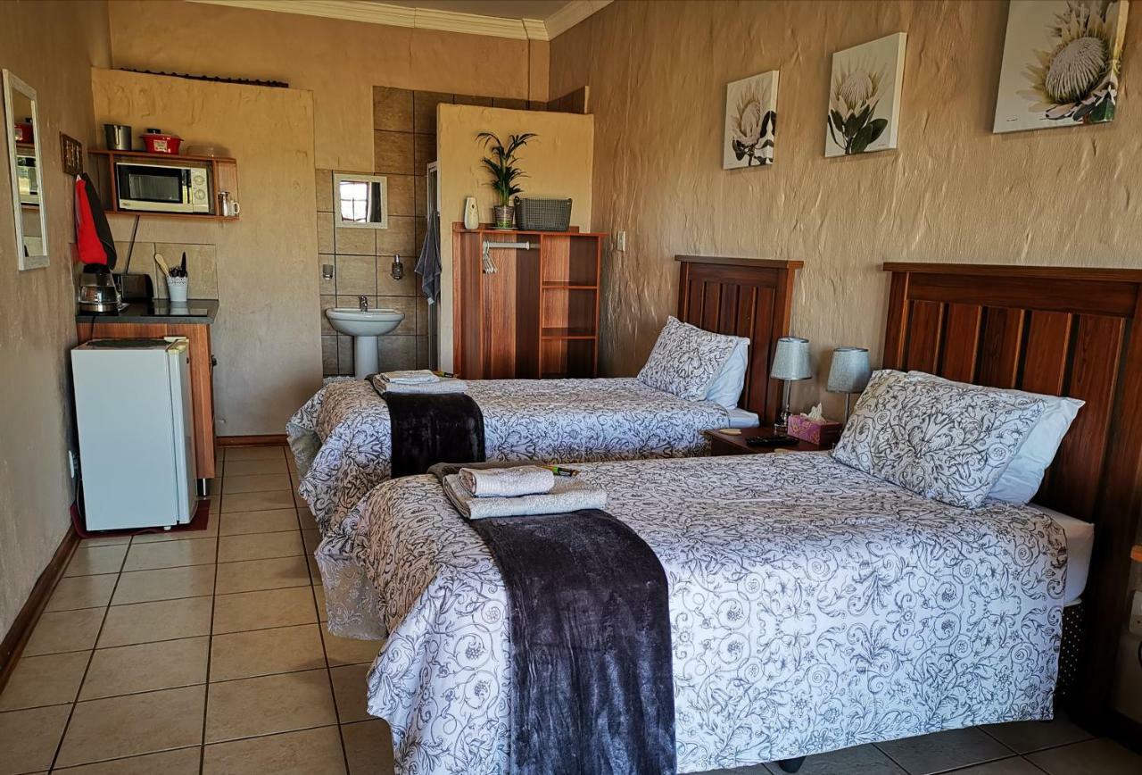 Safe Haven Guesthouse Bloemfontein Esterno foto